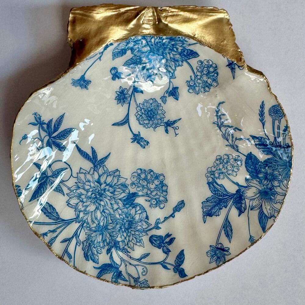 Blue Toile Botanical Shell Trinket Dish - Picture 4 of 5